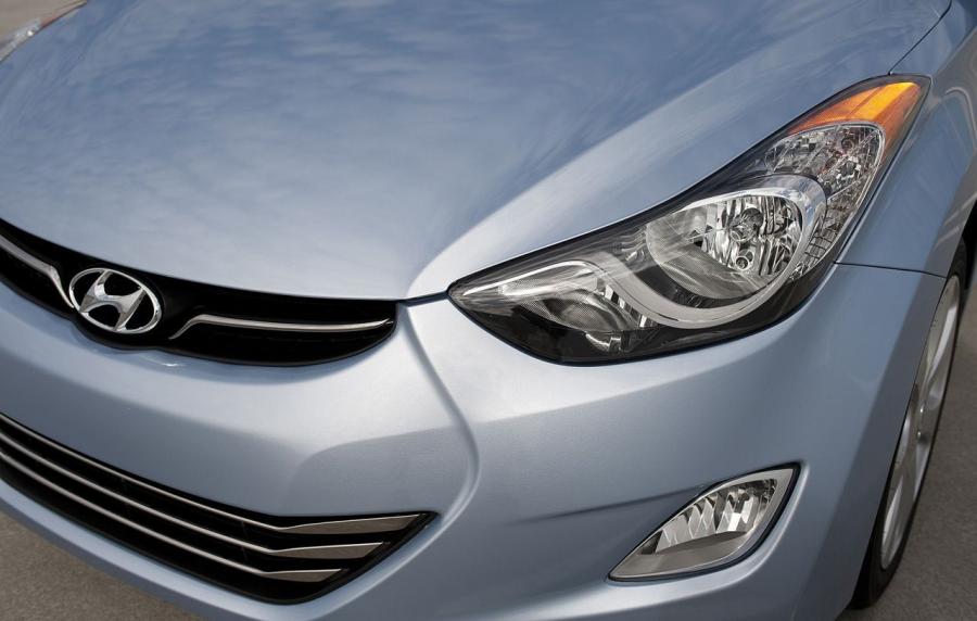  Hyundai Elantra 2011 года  (фото 4 из 144)